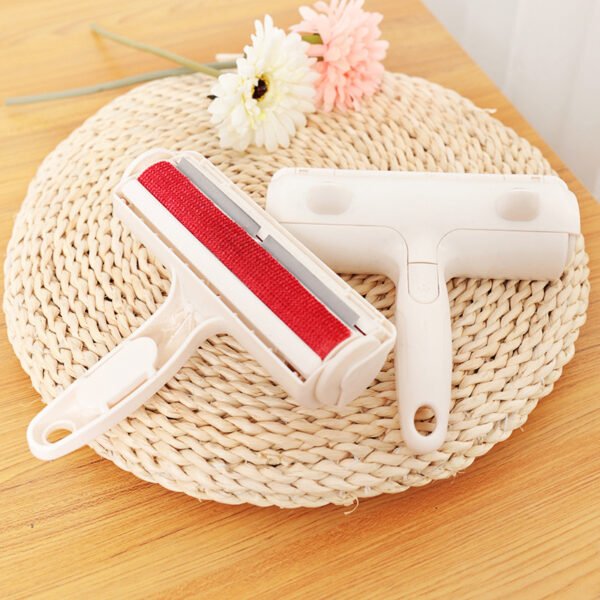 Pet hair remover roller